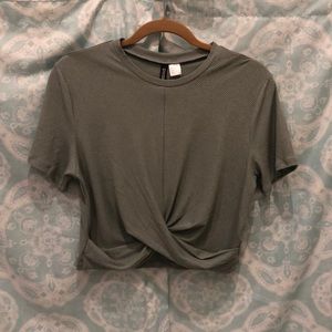 Light wash green, cropped workout top